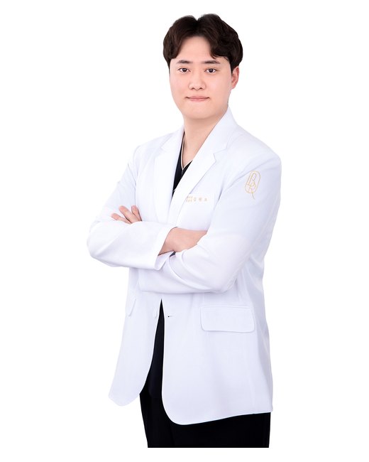 범어로제피부과 김원오 원장